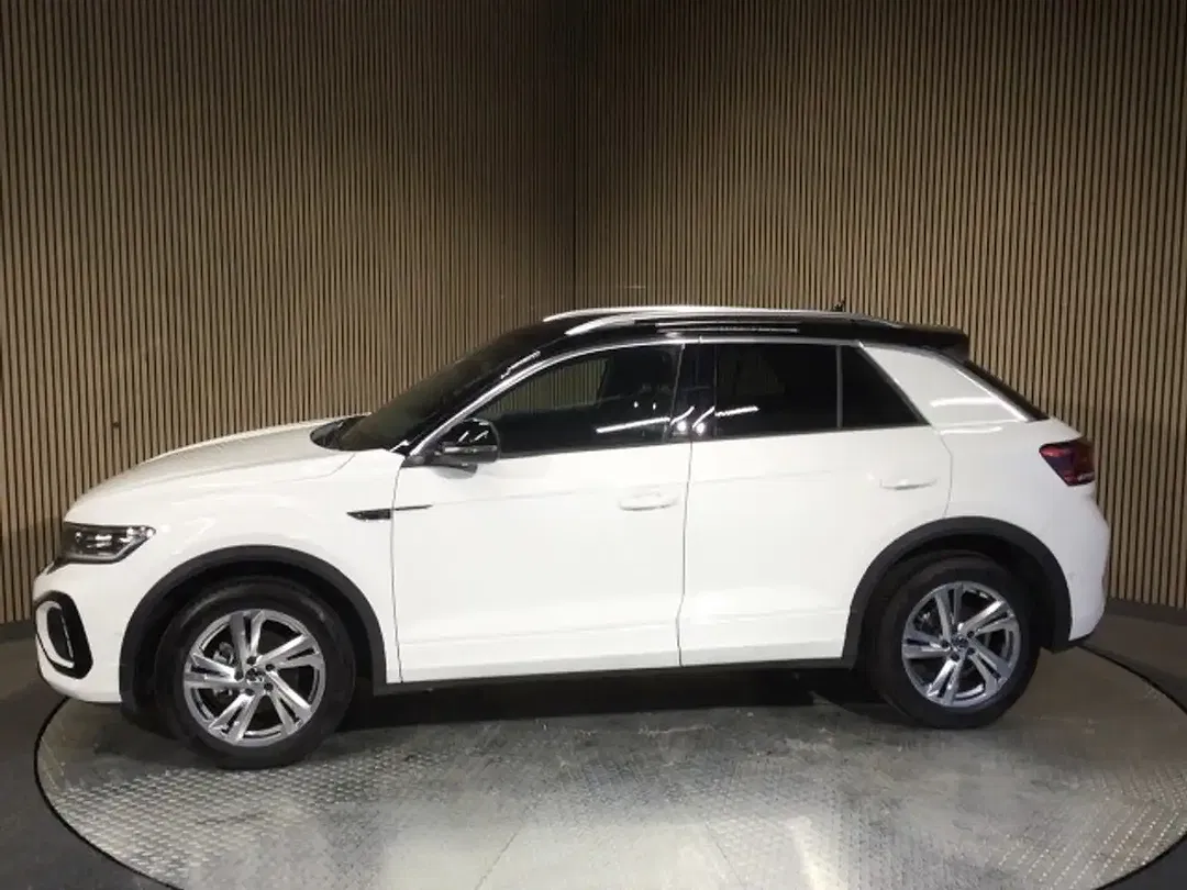 Volkswagen T-Roc - Thumbnail 6