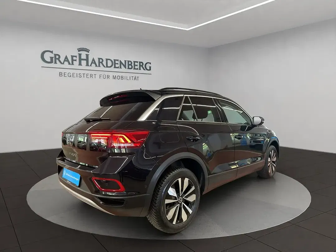 Volkswagen T-Roc - Thumbnail 6
