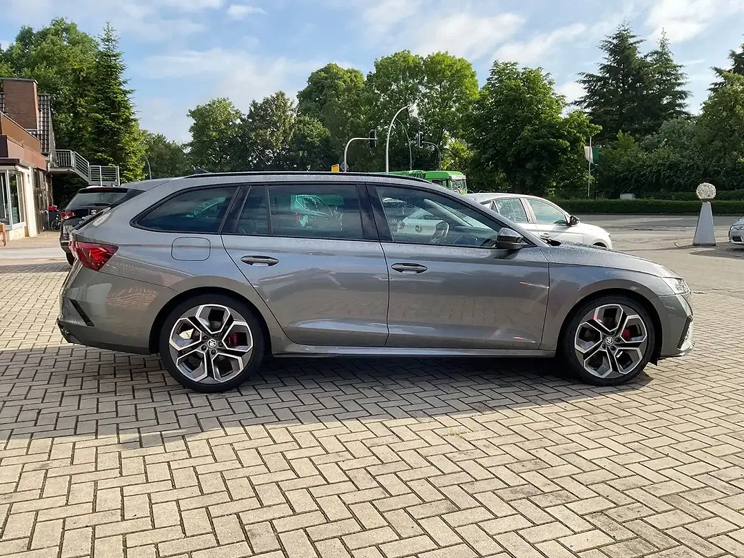 Skoda Octavia - Thumbnail 4