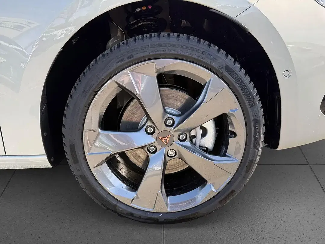 CUPRA Leon - Thumbnail 5