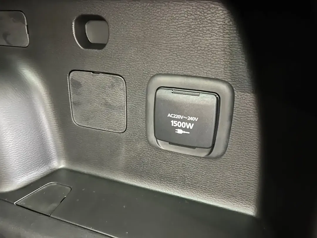 Mitsubishi Outlander - Thumbnail 7