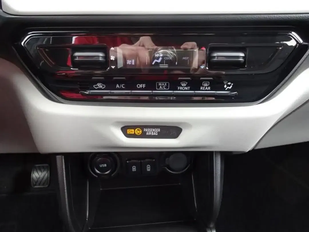 Suzuki Swift - Thumbnail 12