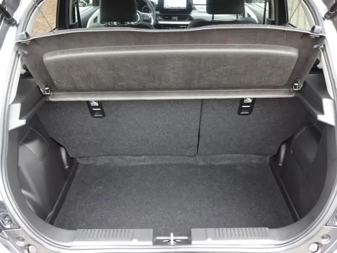 Suzuki Swift - Thumbnail 4