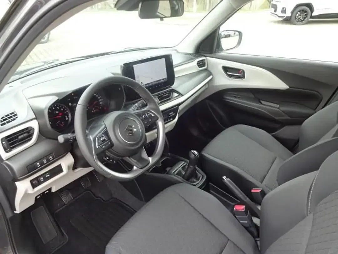 Suzuki Swift - Thumbnail 8