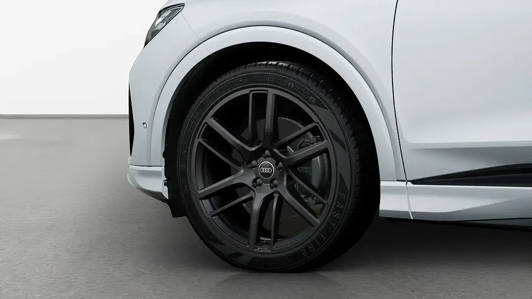 Audi Q4 e-tron - Thumbnail 8