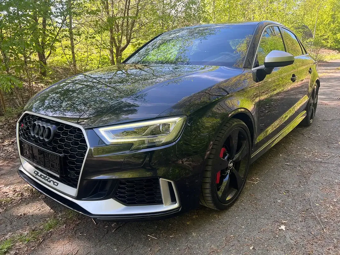 Audi RS3 - Thumbnail 3