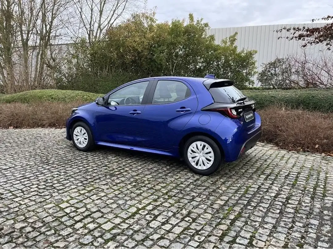 Toyota Yaris - Thumbnail 5