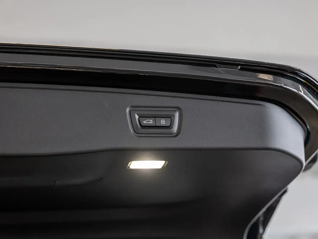 BMW 530 - Thumbnail 13