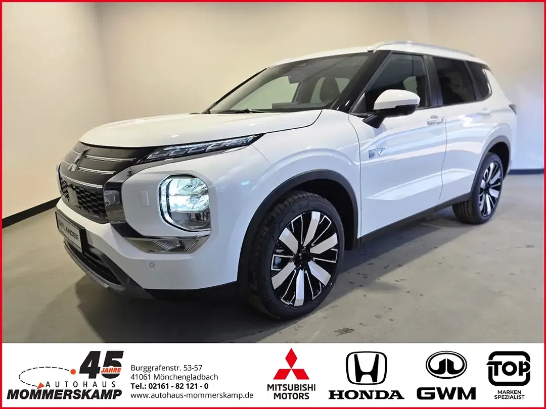 Mitsubishi Outlander - Thumbnail 1