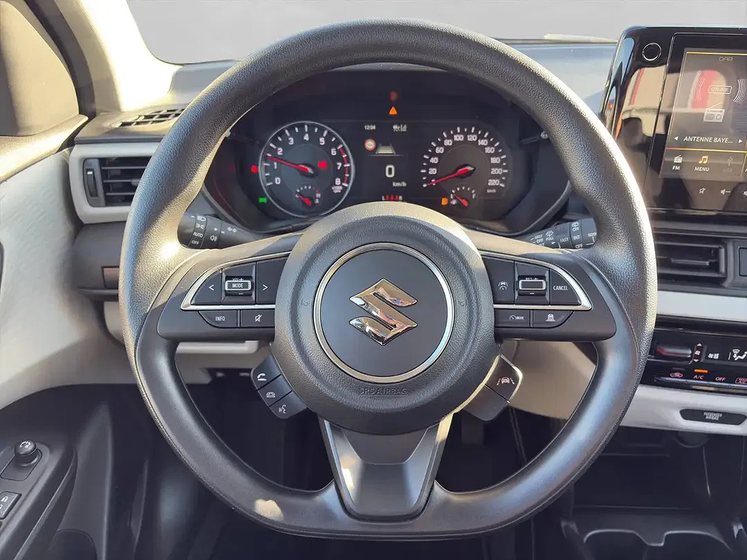 Suzuki Swift - Thumbnail 10