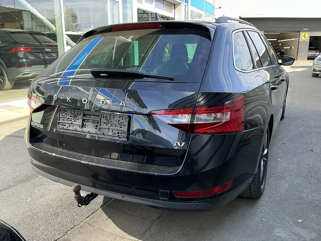 Skoda Superb - Thumbnail 2