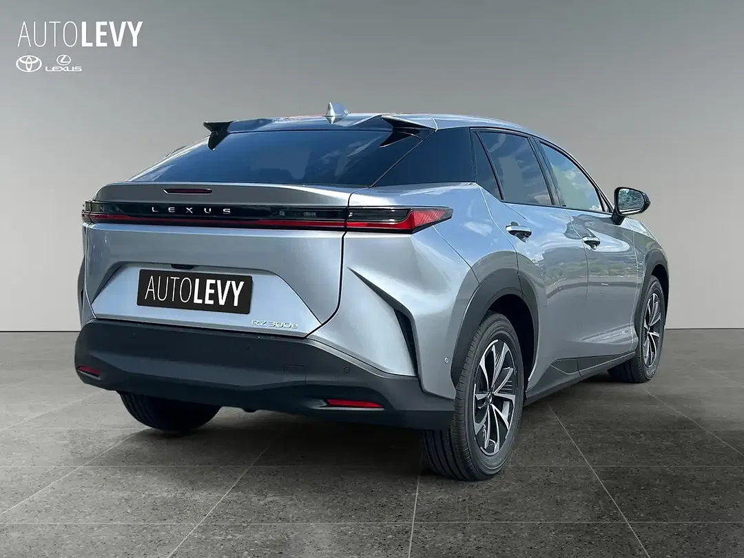 Lexus RZ - Thumbnail 5