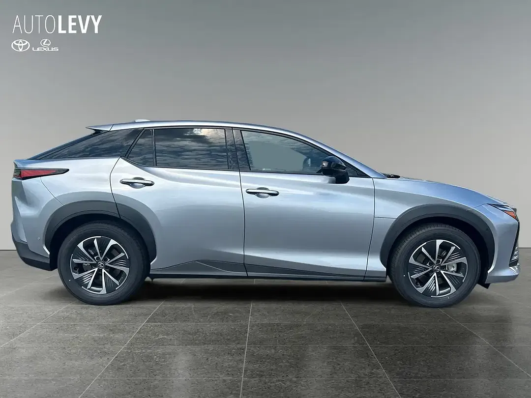 Lexus RZ - Thumbnail 6