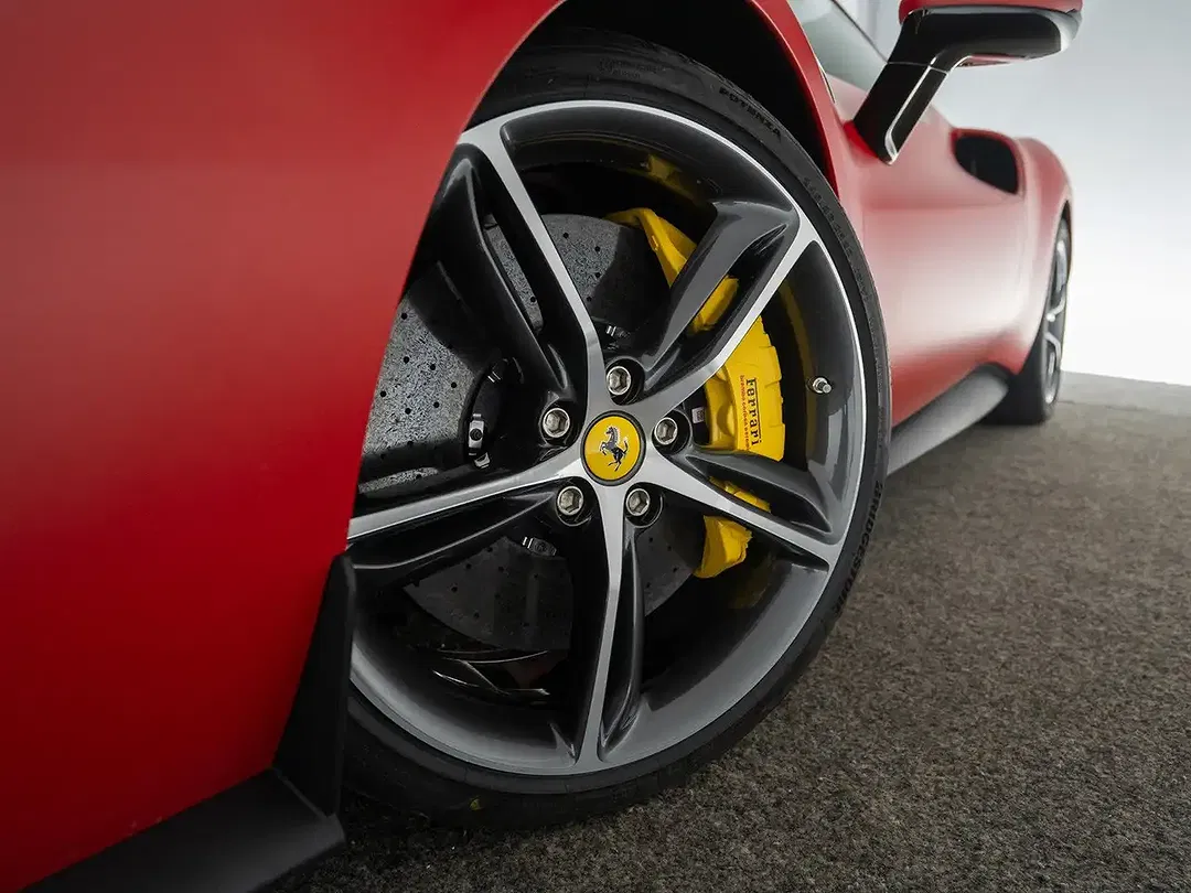 Ferrari 296 GTB - Thumbnail 11
