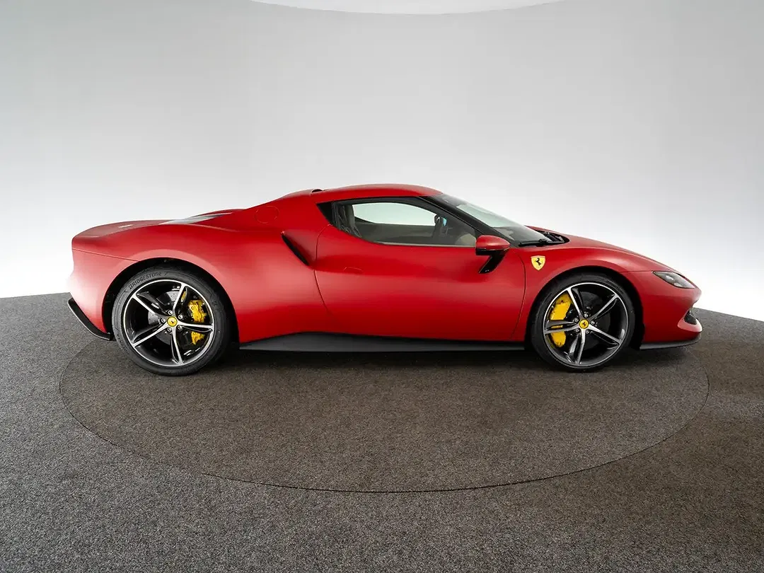 Ferrari 296 GTB - Thumbnail 4