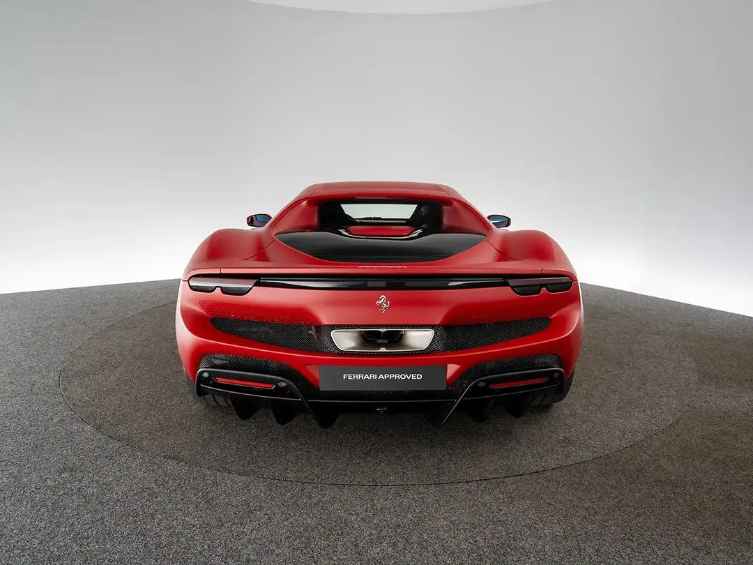 Ferrari 296 GTB - Thumbnail 7