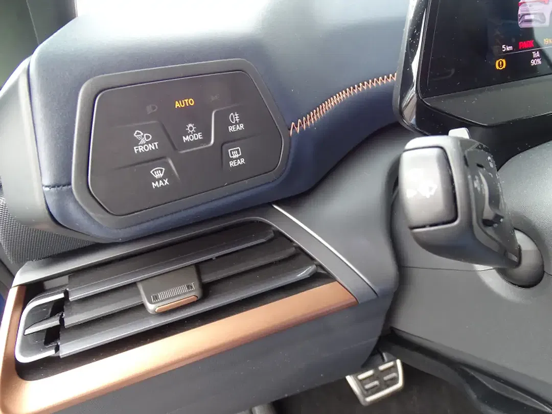 CUPRA Born - Thumbnail 13