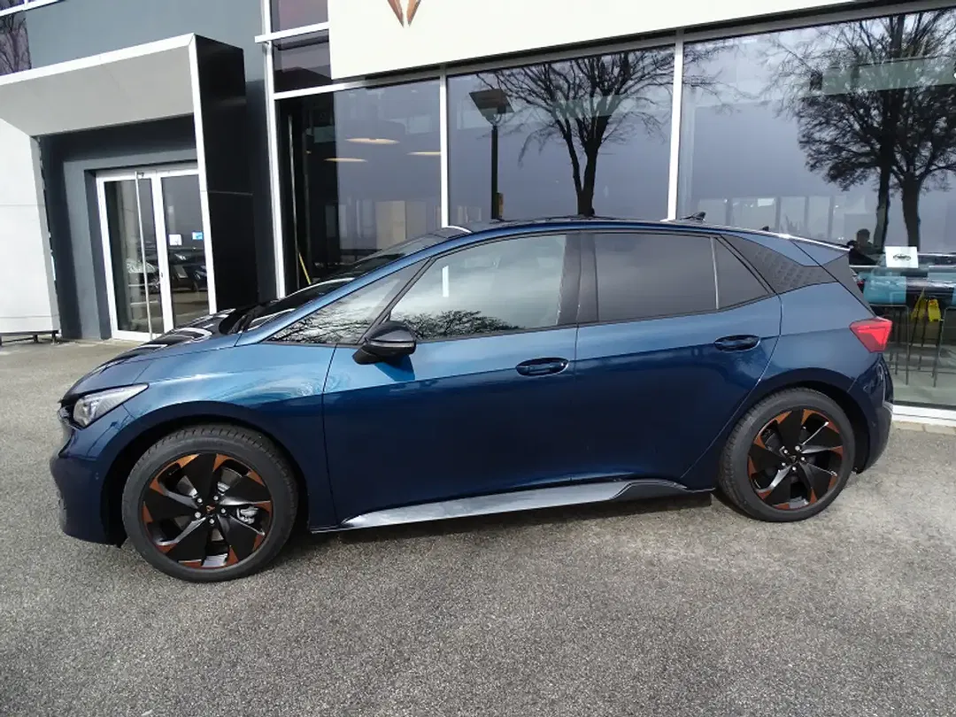 CUPRA Born - Thumbnail 3