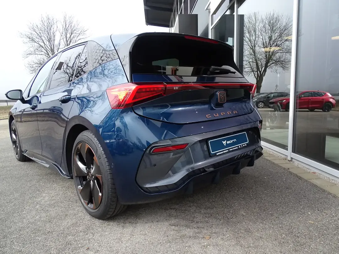 CUPRA Born - Thumbnail 5