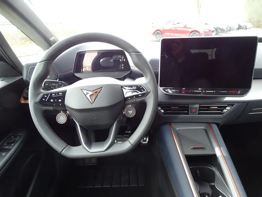 CUPRA Born - Thumbnail 8