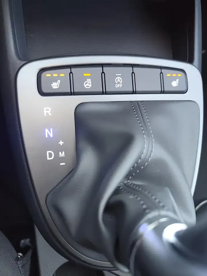 Hyundai i10 - Thumbnail 14