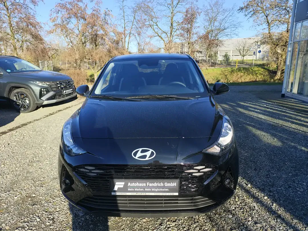 Hyundai i10 - Thumbnail 2