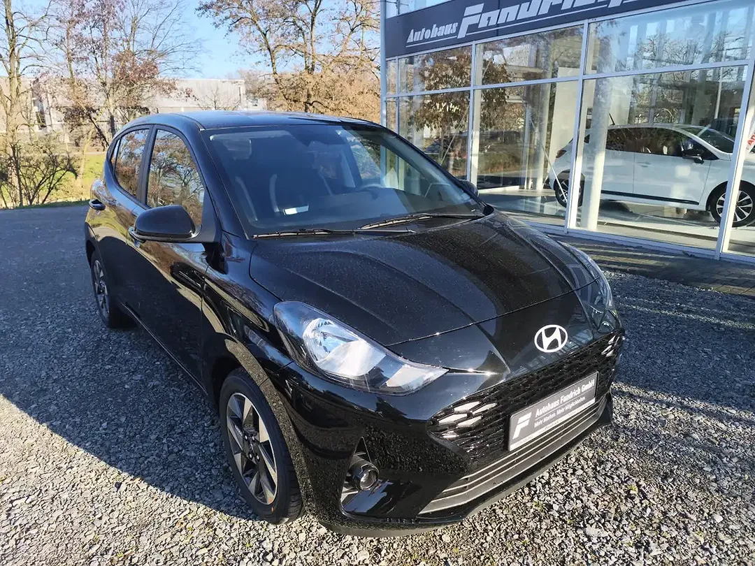 Hyundai i10 - Thumbnail 3