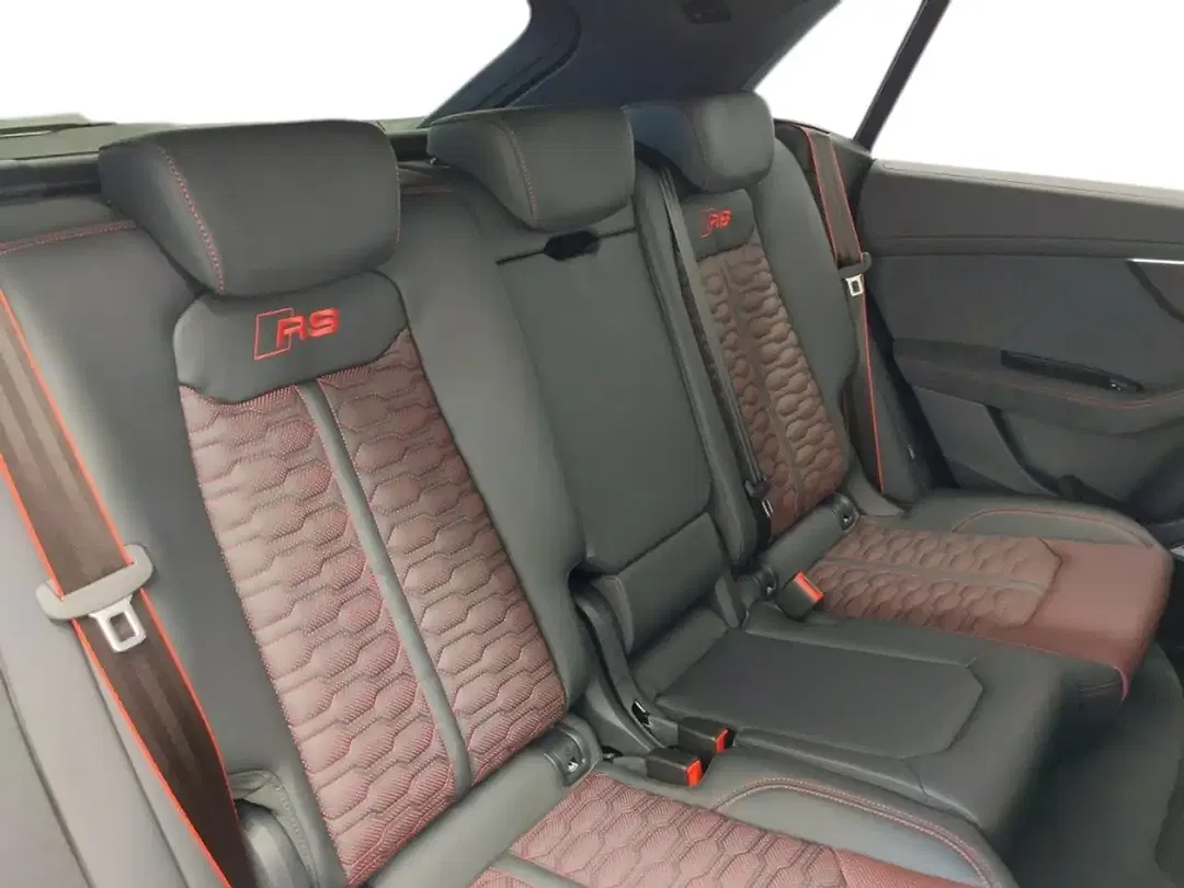 Audi RS Q8 - Thumbnail 11