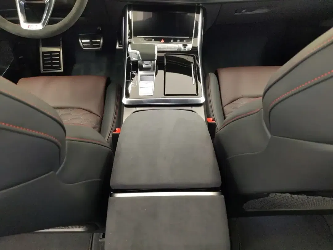 Audi RS Q8 - Thumbnail 12