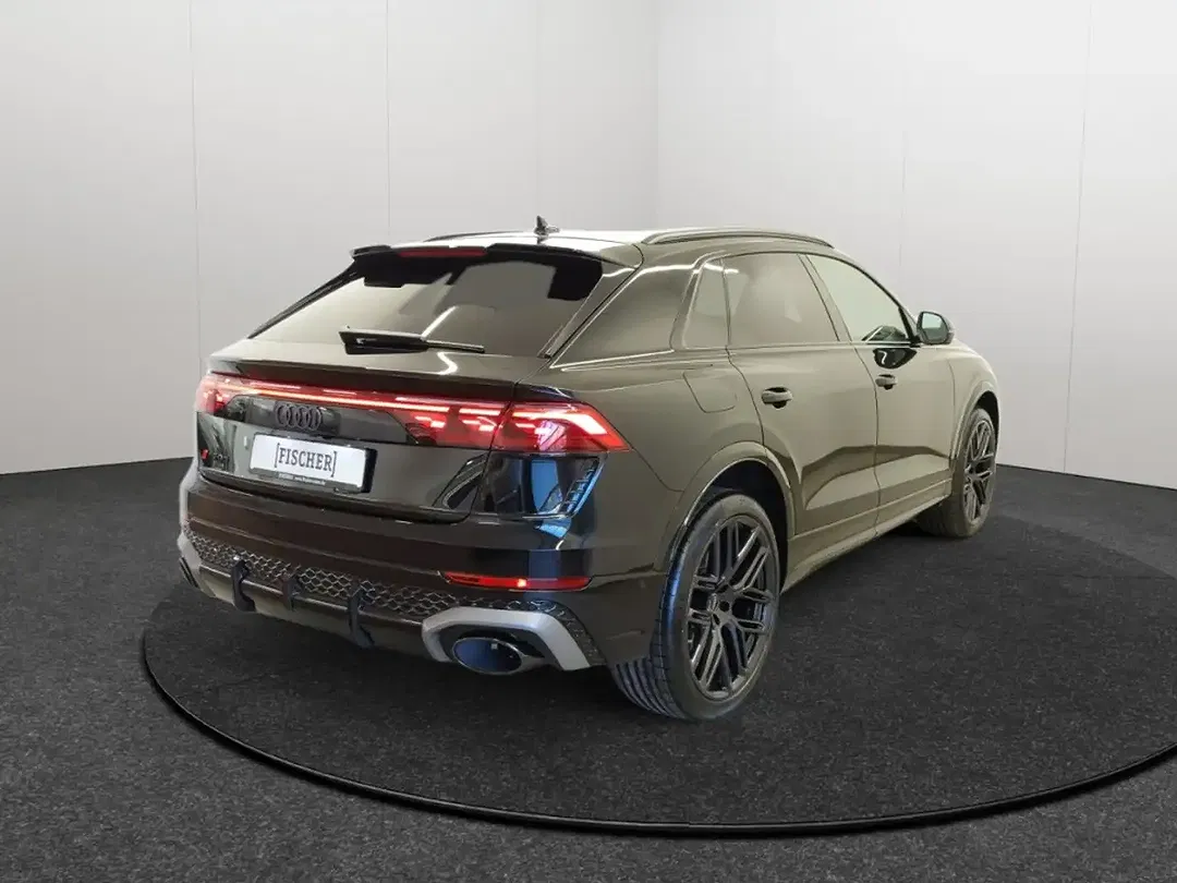 Audi RS Q8 - Thumbnail 5