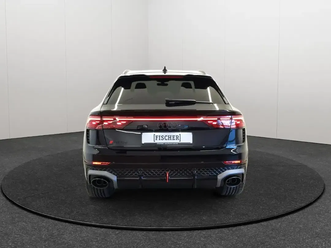 Audi RS Q8 - Thumbnail 6