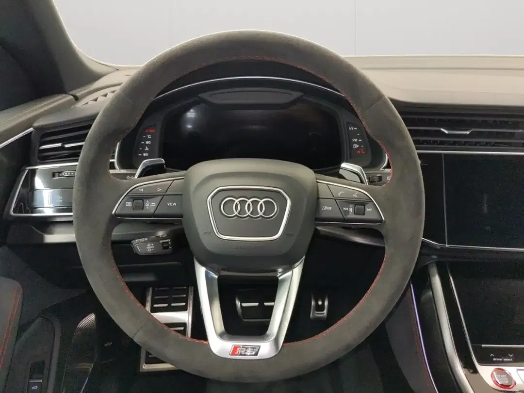 Audi RS Q8 - Thumbnail 9