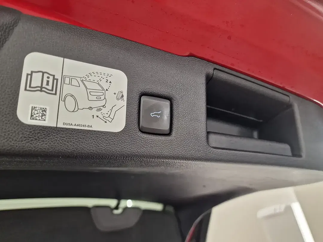Ford Kuga - Thumbnail 10
