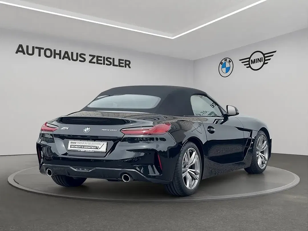 BMW Z4 - Thumbnail 2