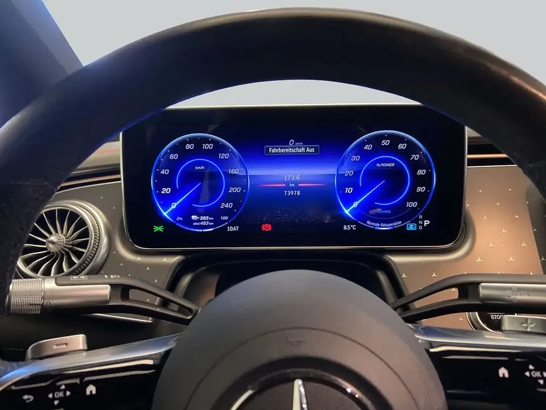 Mercedes-Benz EQS - Thumbnail 18