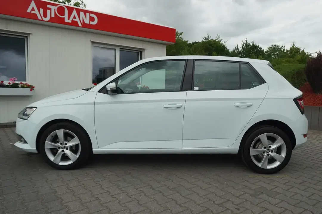 Skoda Fabia - Thumbnail 2