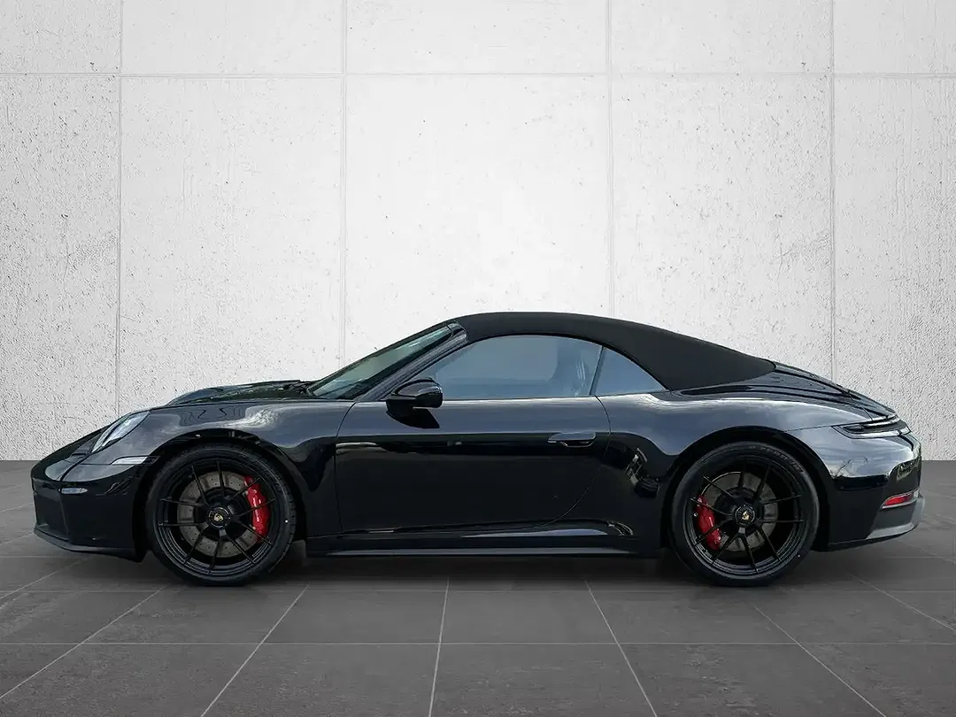 Porsche 992 - Thumbnail 2