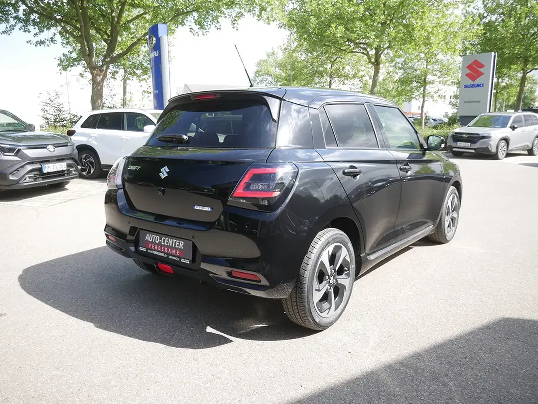 Suzuki Swift - Thumbnail 5