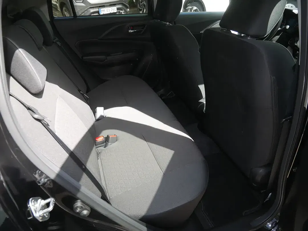 Suzuki Swift - Thumbnail 9