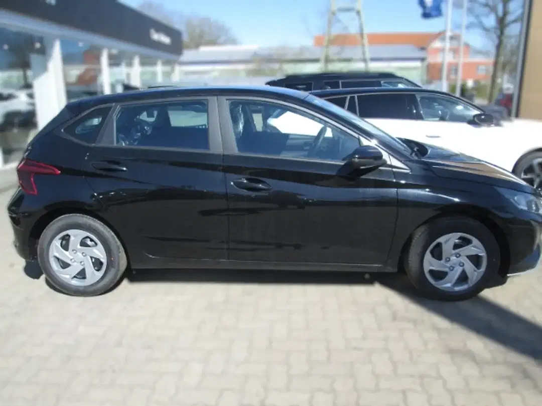 Hyundai i20 - Thumbnail 3