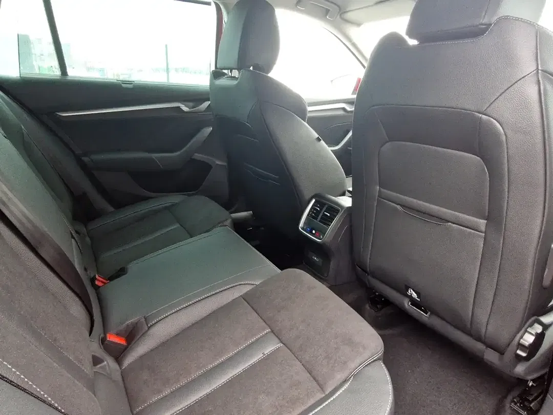 Skoda Octavia - Thumbnail 9