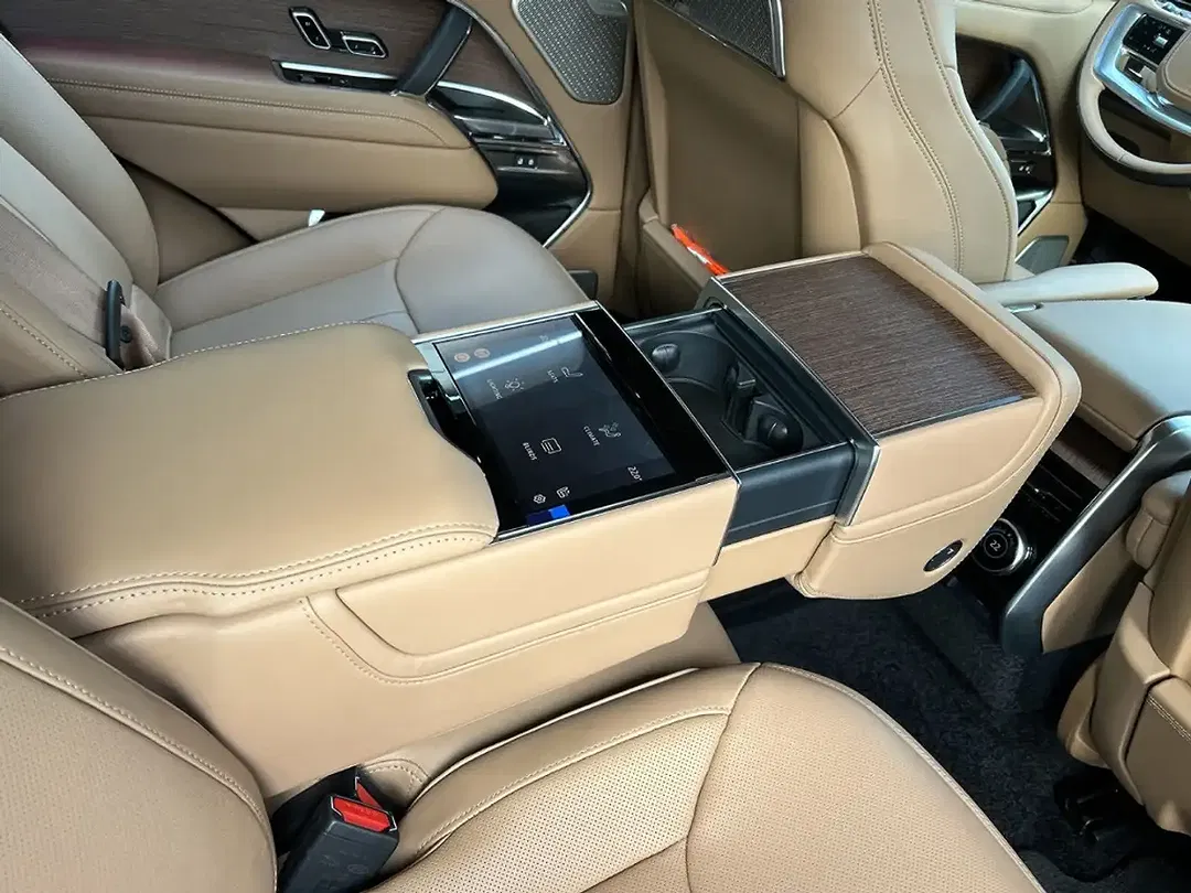 Land Rover Range Rover - Thumbnail 10
