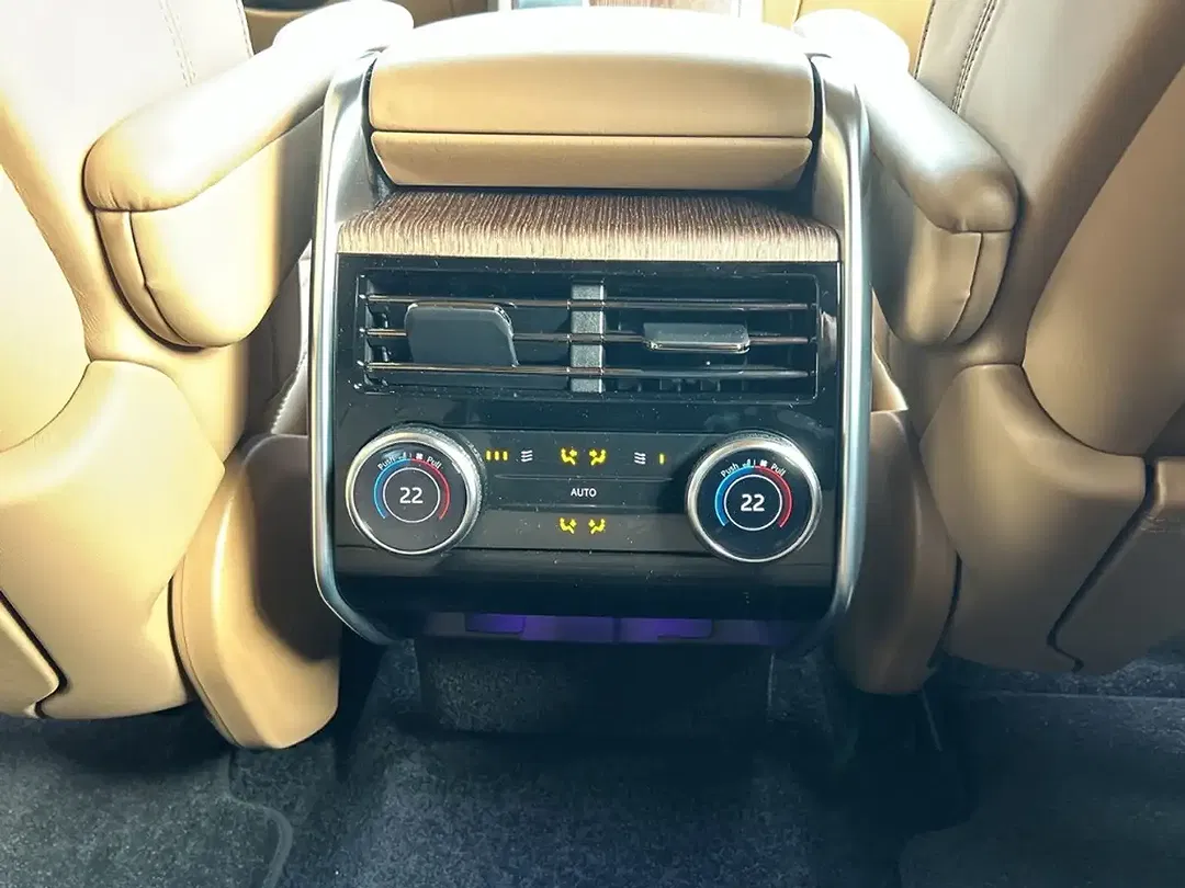 Land Rover Range Rover - Thumbnail 13