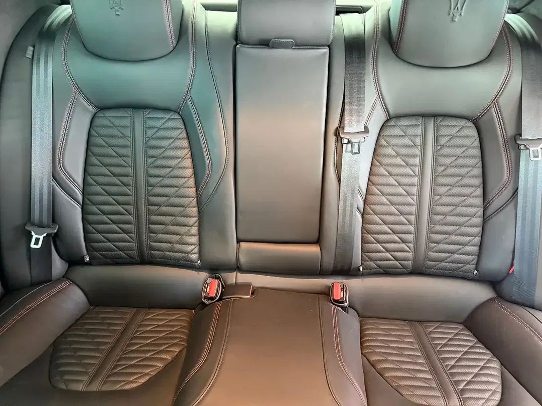 Maserati Quattroporte - Thumbnail 10