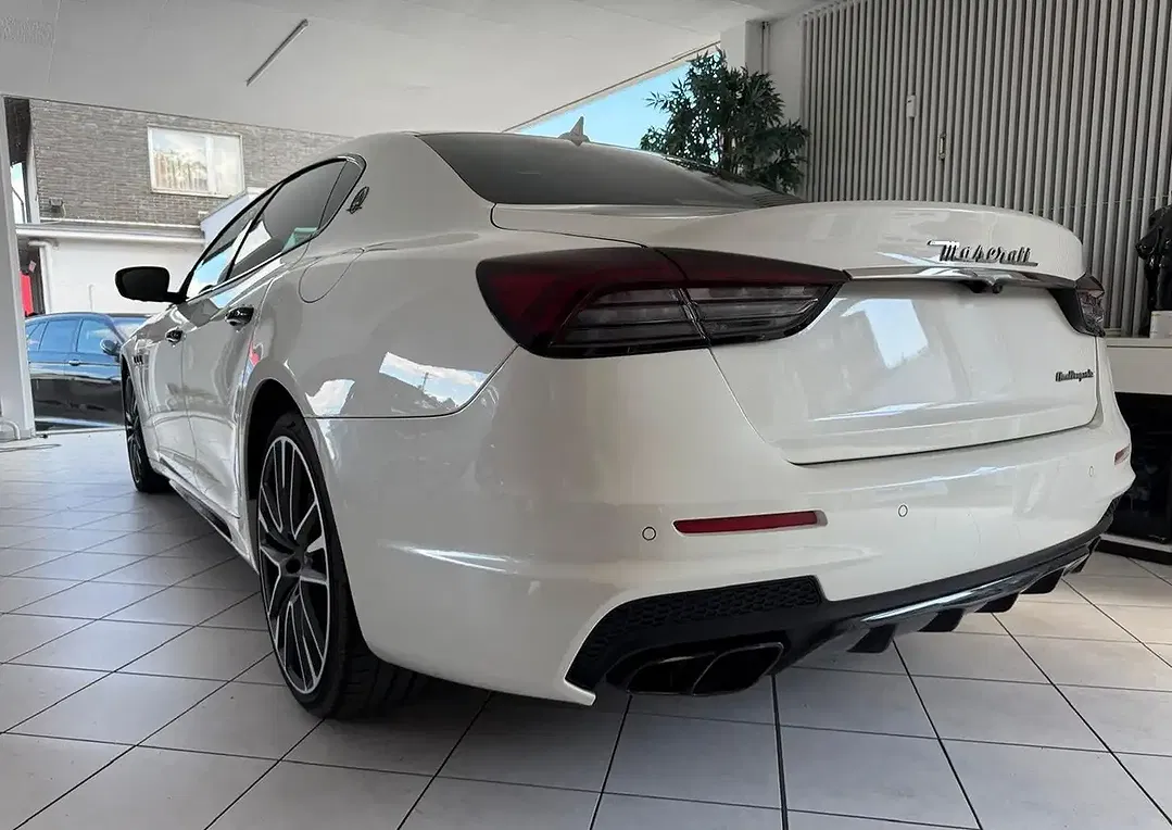 Maserati Quattroporte - Thumbnail 3