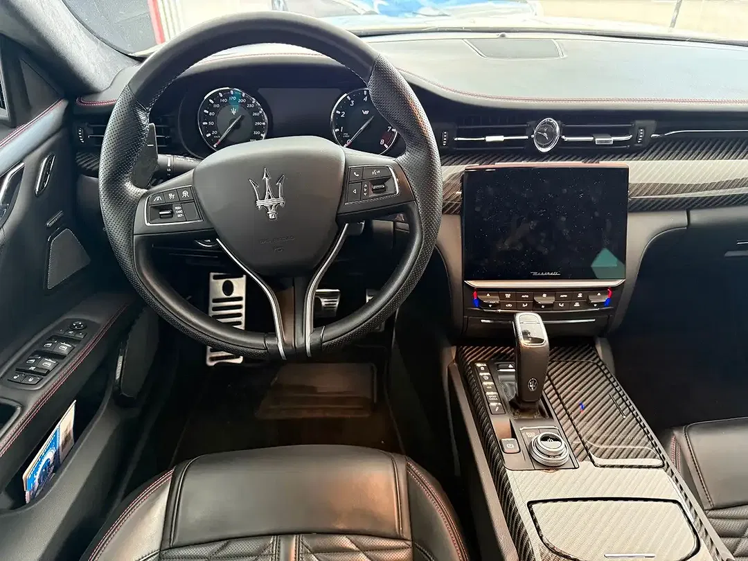 Maserati Quattroporte - Thumbnail 9