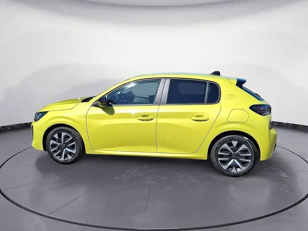 Peugeot 208 - Thumbnail 3
