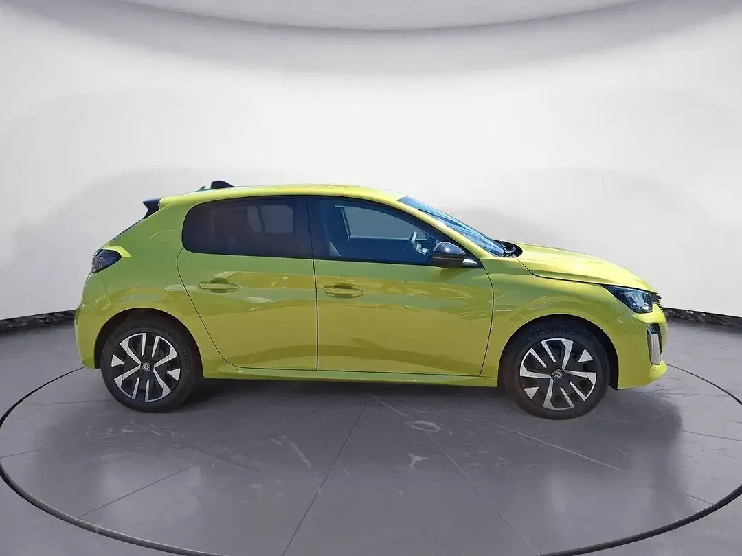 Peugeot 208 - Thumbnail 4