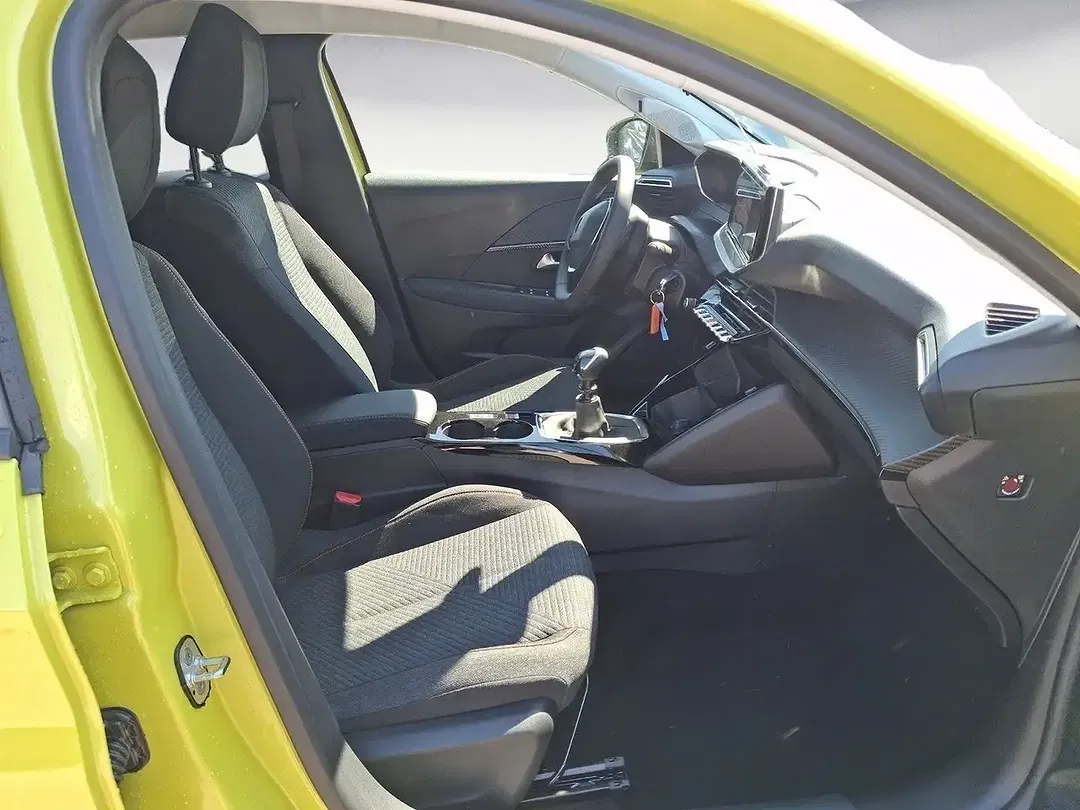 Peugeot 208 - Thumbnail 8