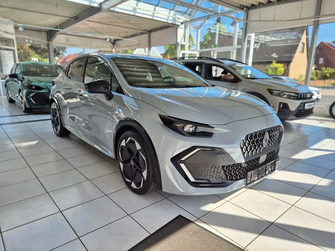 Renault Clio - Thumbnail 1